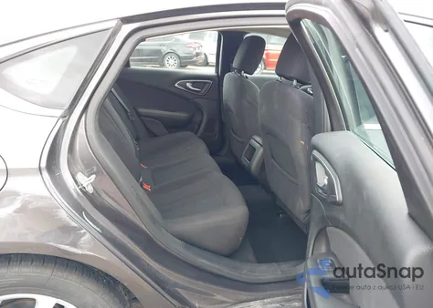 2015 Chrysler 200 Limited z USA, uszkodzony, nr VIN 1C3CCCAB1FN535361